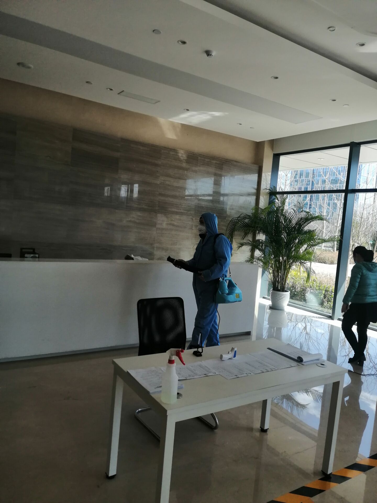 办公室喷雾消毒公司有哪些效率需要专业人士操作才能提升