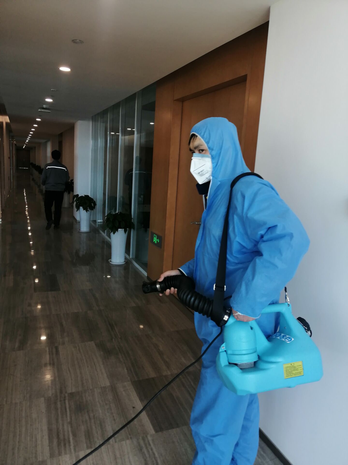学校消毒公司的报价机器都是质量过硬的设备